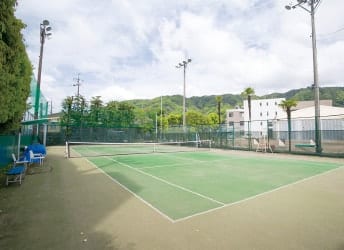 屋外テニスコート